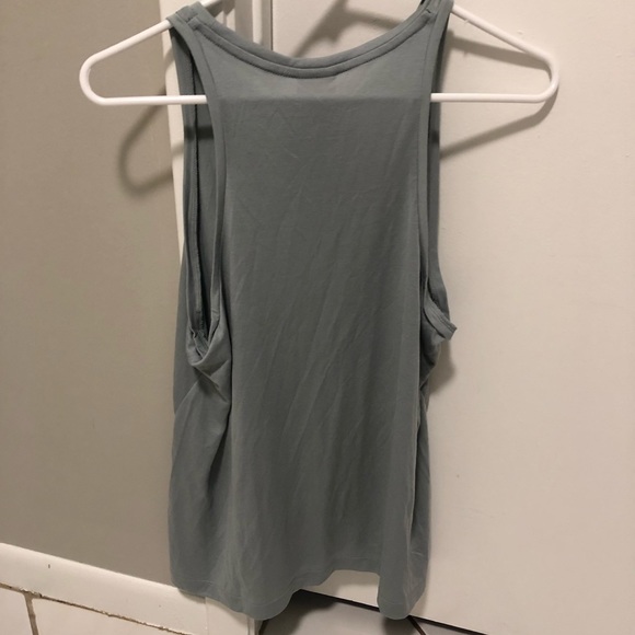 2 Nike Tank Tops - Picture 4 of 5